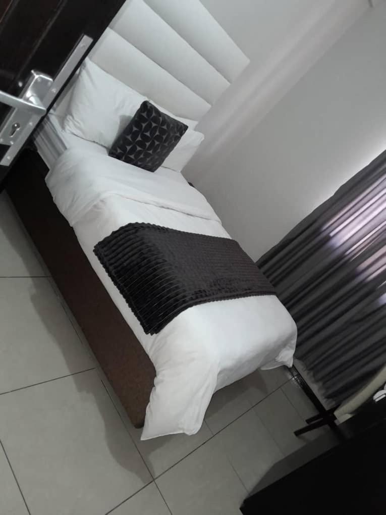 Ethithiya Boutique Guesthouse Βίντχουκ Εξωτερικό φωτογραφία