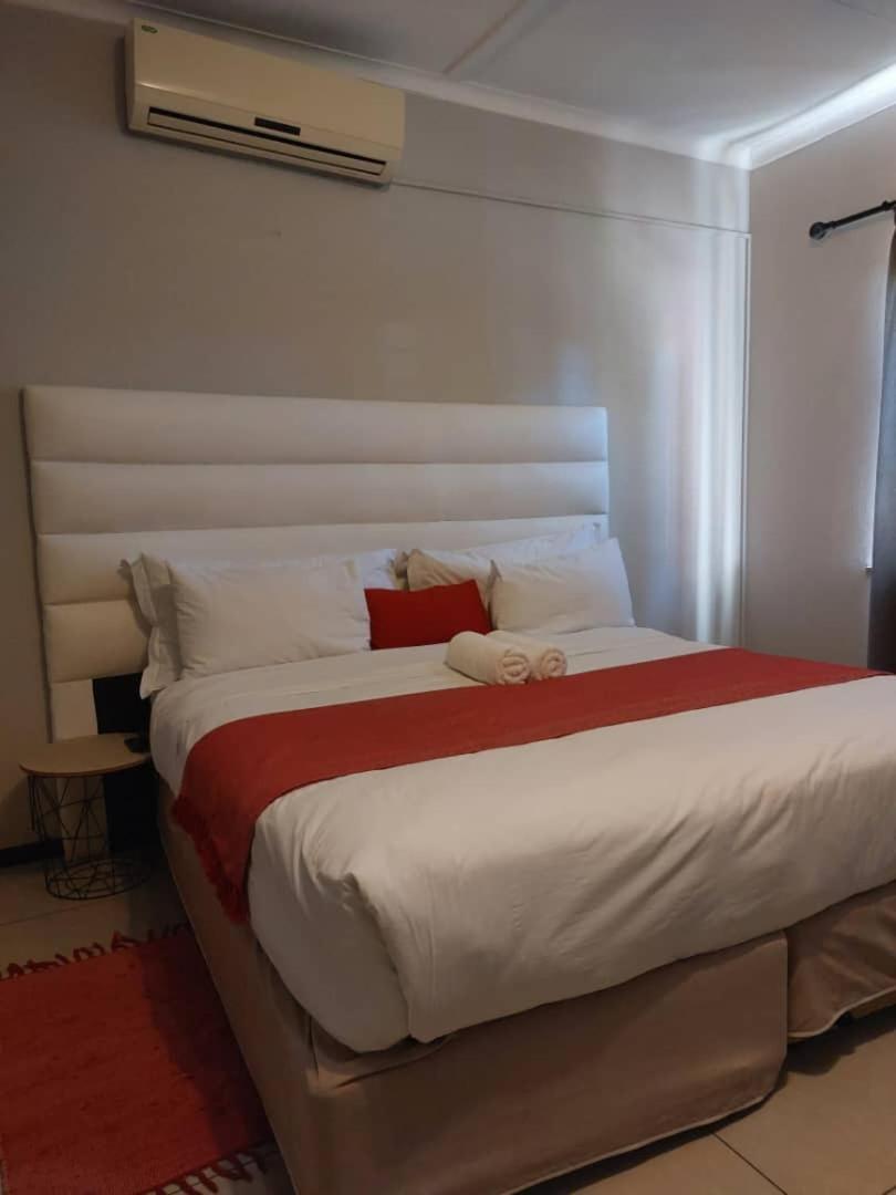 Ethithiya Boutique Guesthouse Βίντχουκ Εξωτερικό φωτογραφία