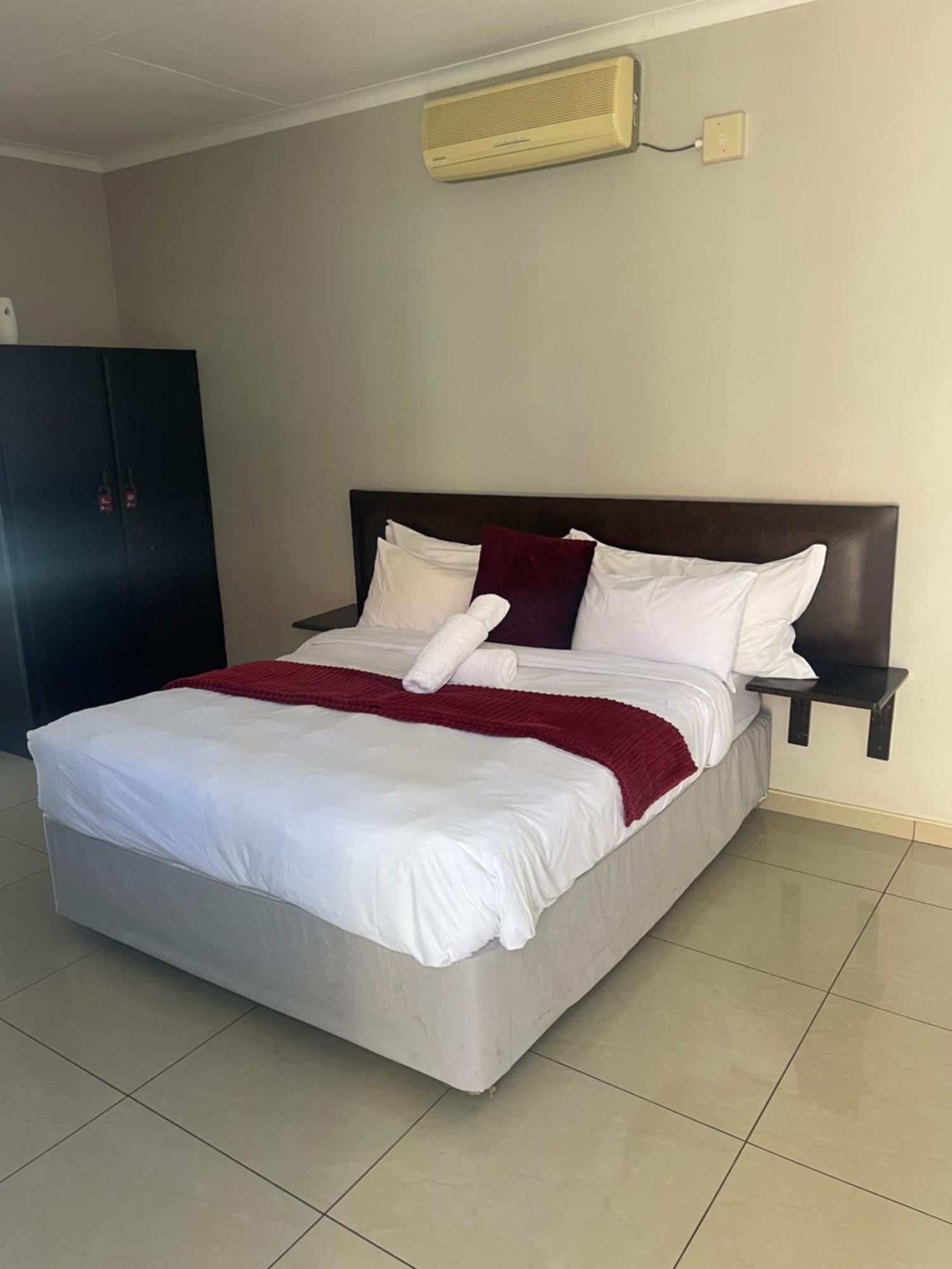 Ethithiya Boutique Guesthouse Βίντχουκ Εξωτερικό φωτογραφία